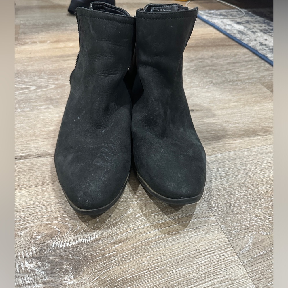 Black boots